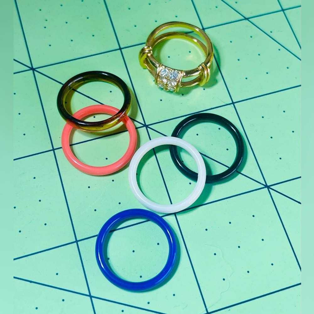 Interchangeable Goldtone ring